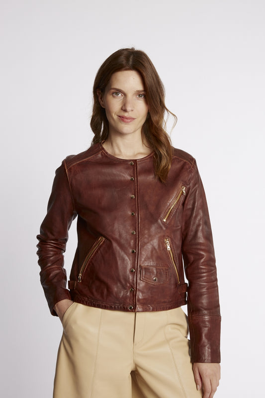 Blouson en cuir de mouton style bomber OBELLA de chez Giorgio & Mario modèle de face fermé