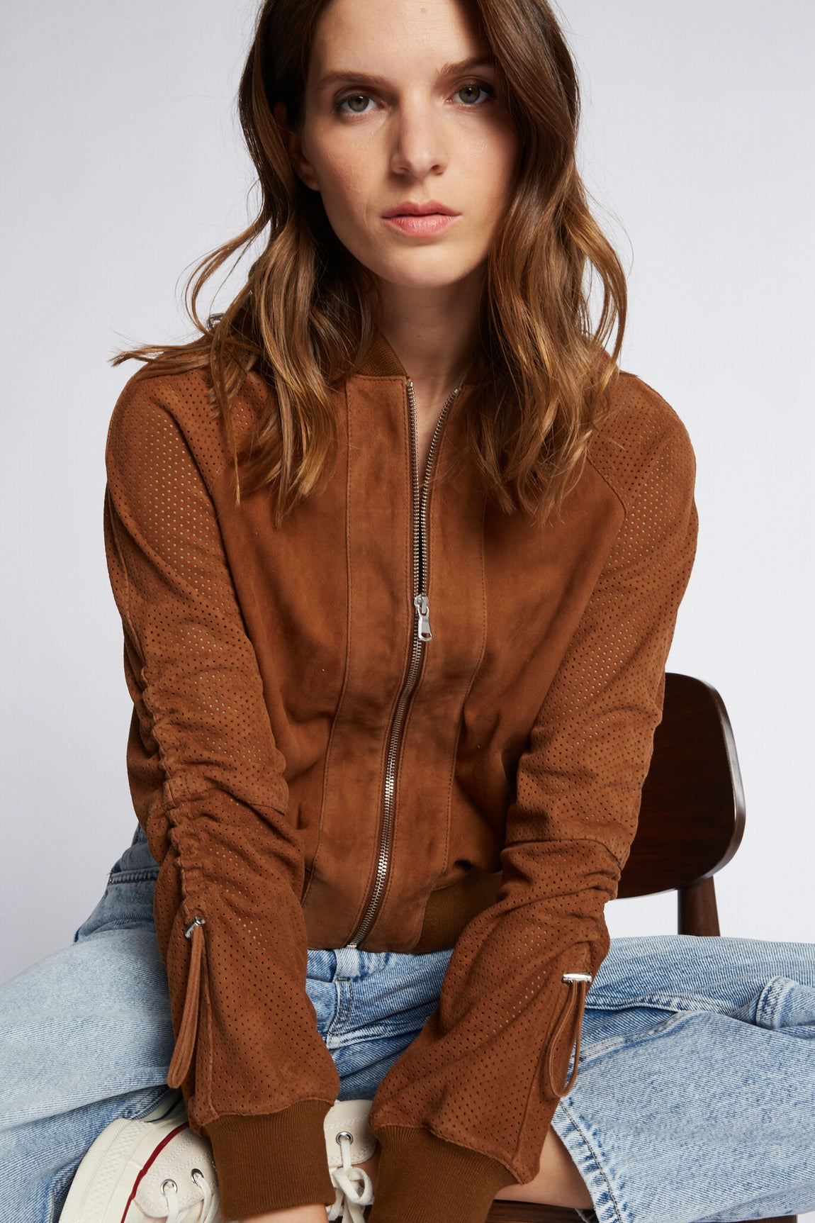 BOMBER EN DAIM A PERFORATION BENDITA VEL