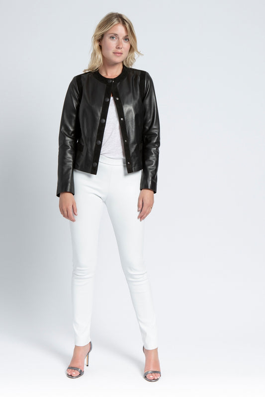Chic et moderne, la veste KILDA en cuir et velours est un must-have pour une allure structurée et élégante.