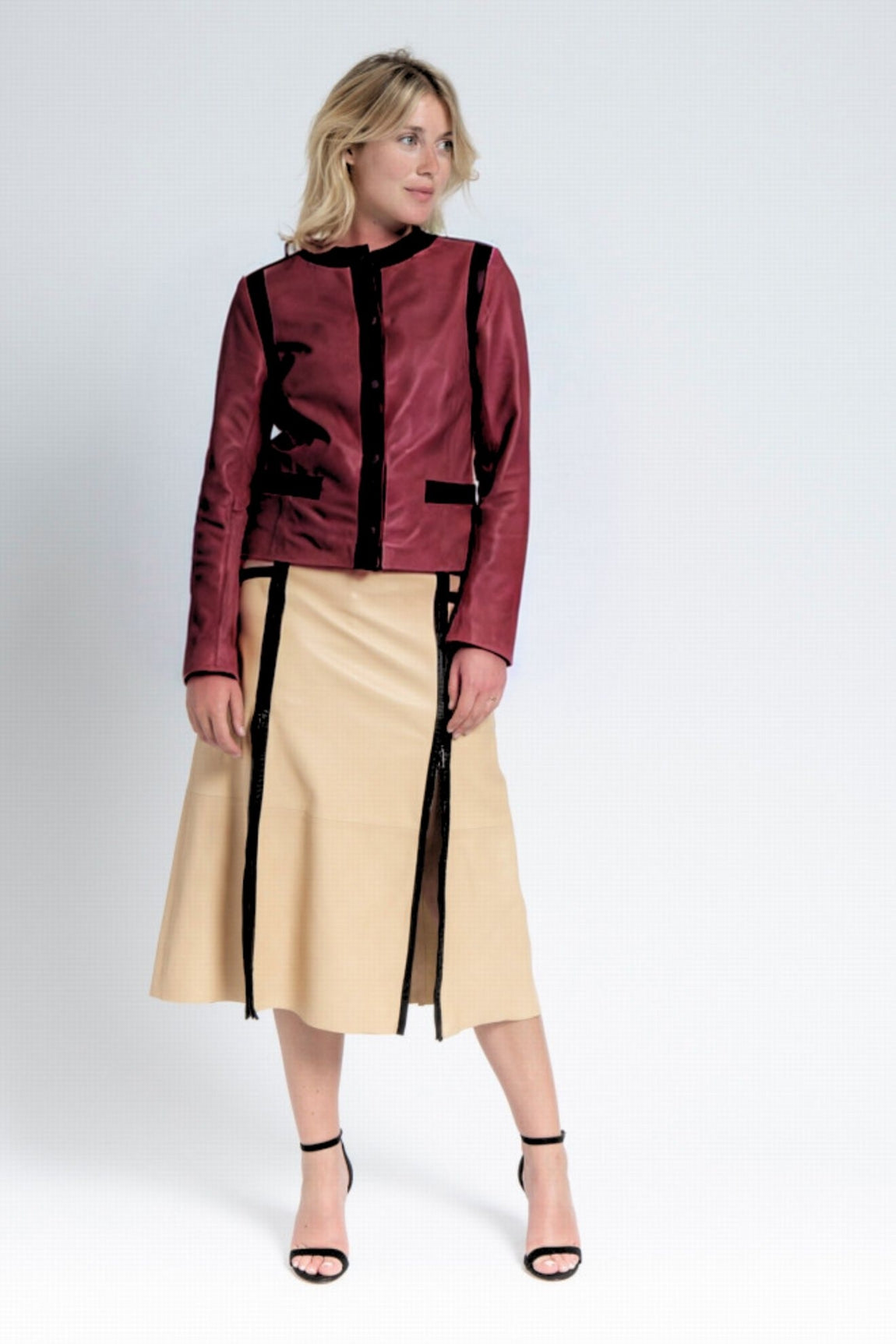 Veste droite pour femme de chez Giorgio&Mario, style tendance et moderne disponible sur l'outlet